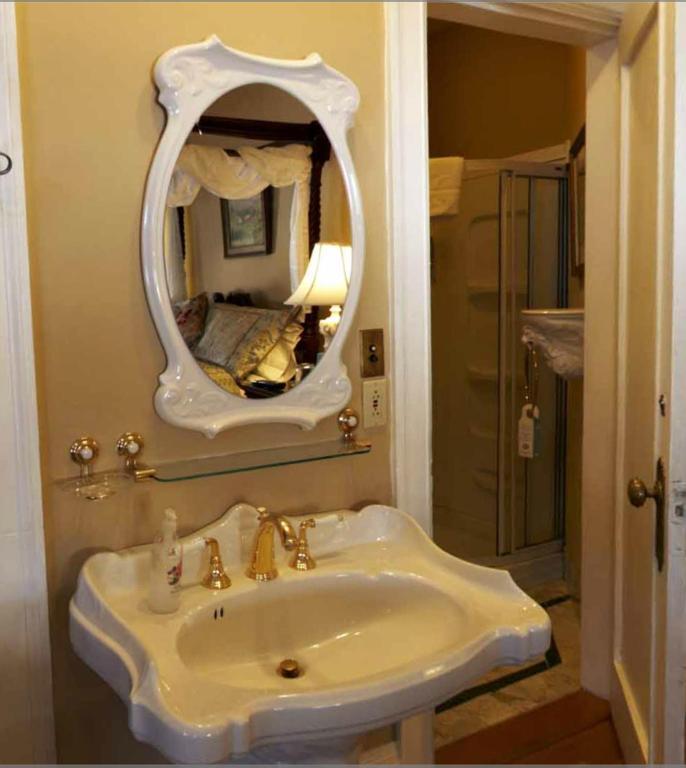 Edgewood Manor Inn Bed And Breakfast Providence Bilik gambar